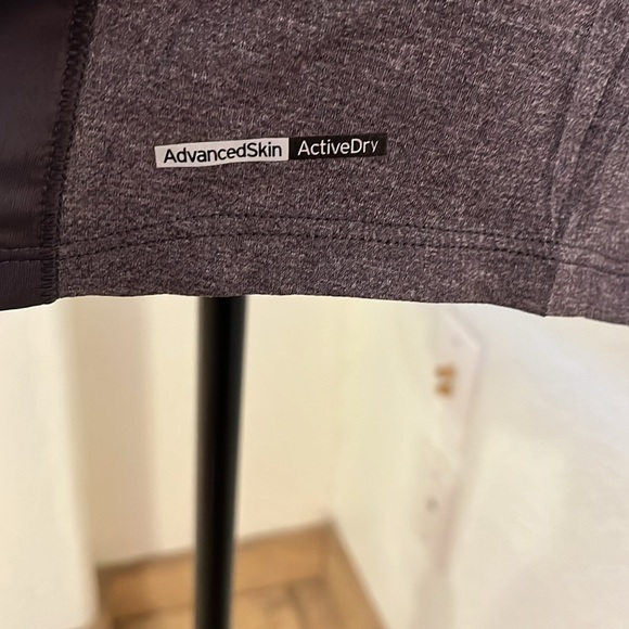 NWOT Salomon Woman's Running Shirt - Picture 3 of 7